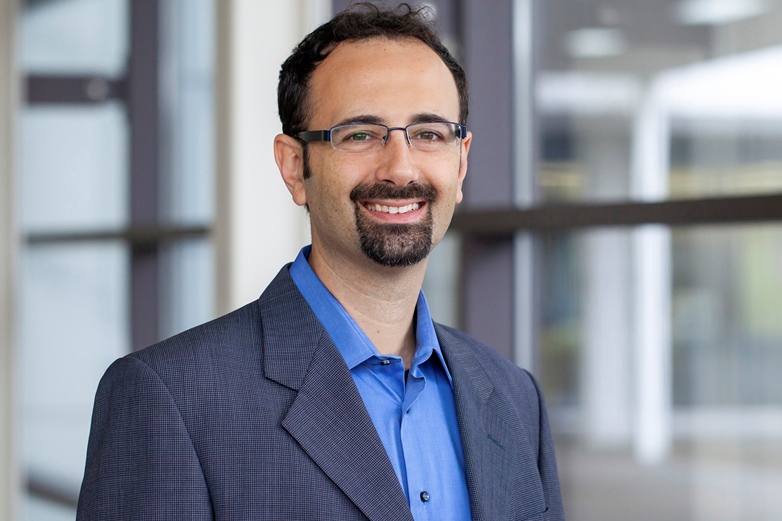 Dr. Stefano Leone